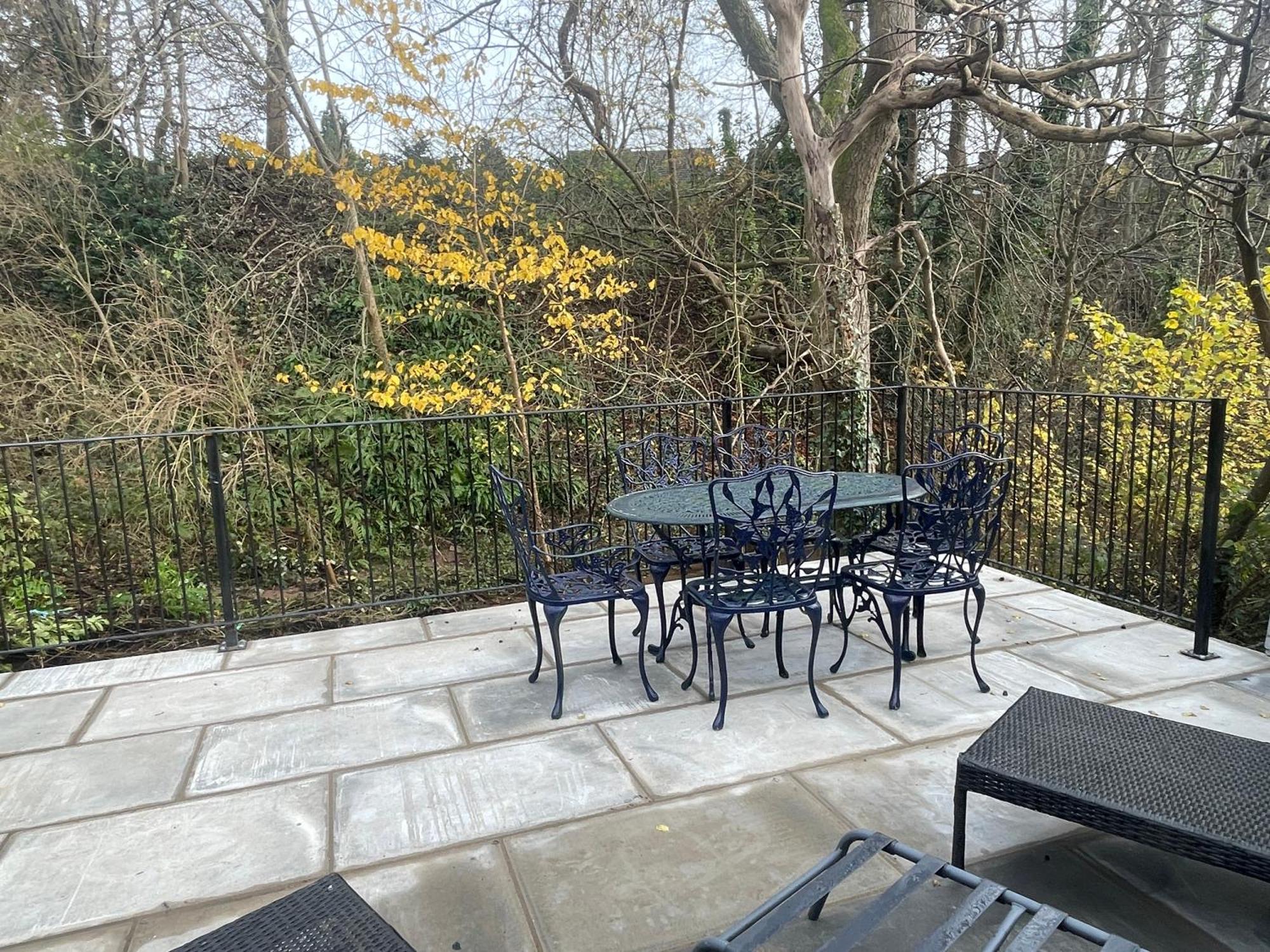 Riverside 2 Bedroom Townhouse With Car Charger Abergavenny ภายนอก รูปภาพ